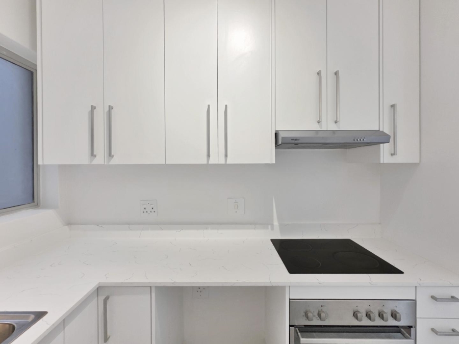 2 Bedroom Property for Sale in Sea Point Western Cape